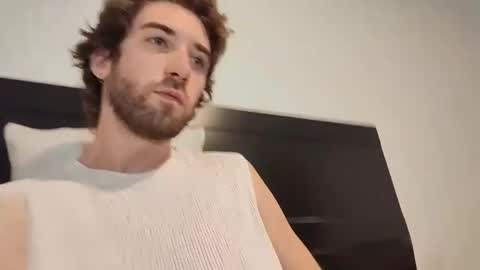 Snapshot of hiddengaze chatting on February 2026 03:03:01 AM HiddenGaze online show from February 2026 03:03:01 AM