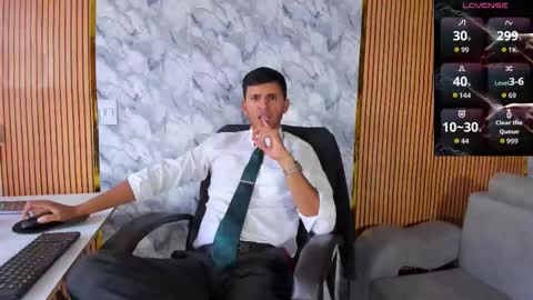 Snapshot of hiddenoffice chatting on September 2025 10:20:01 PM George online show from September 2025 10:20:01 PM