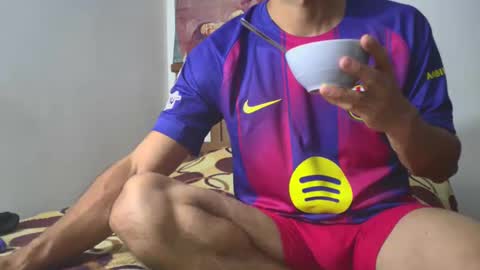 Snapshot of hideonbush051 chatting on November 2025 02:32:01 AM hideonbush online show from November 2025 02:32:01 AM