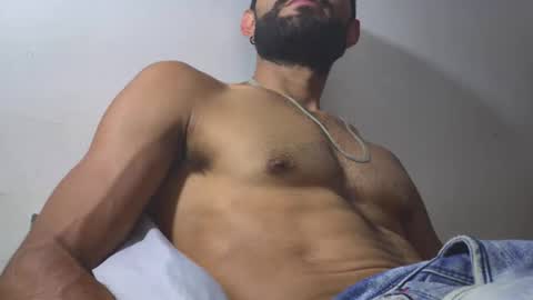 hideonbush online show from April 2026 03:05:01 PM