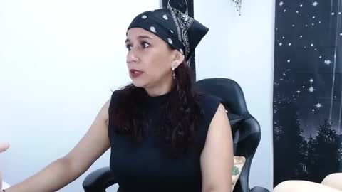 Snapshot of hikaryfire chatting on November 2025 08:20:02 PM hikaryfire online show from November 2025 08:20:02 PM