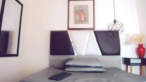 Hilary Avilan online show from January 2025 07:27:01 PM