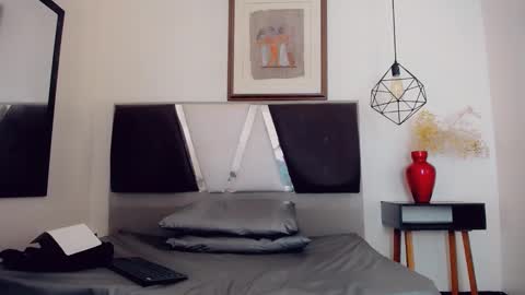 Hilary Avilan online show from February 2025 07:49:01 PM