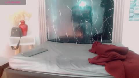 Hilary Avilan online show from April 2026 08:25:02 PM