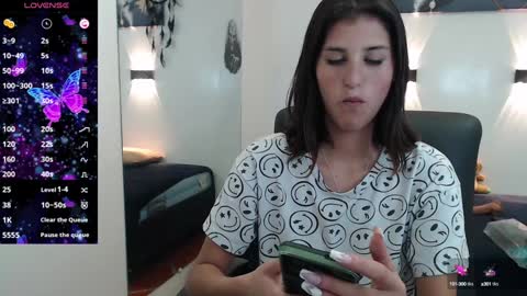 Snapshot of hilaryclowerx chatting on December 2024 03:36:02 AM H I L A R Y online show from December 2024 03:36:02 AM