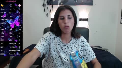 Snapshot of hilaryclowerx chatting on December 2024 07:05:01 AM H I L A R Y online show from December 2024 07:05:01 AM