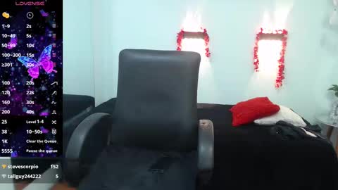 Snapshot of hilaryclowerx chatting on February 2025 09:22:01 AM H I L A R Y online show from February 2025 09:22:01 AM
