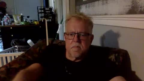 Snapshot of hillcountrydads chatting on January 2026 12:24:01 AM TwoDaddies online show from January 2026 12:24:01 AM