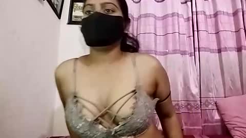 himuhimu22 online show from May 2026 06:49:02 PM