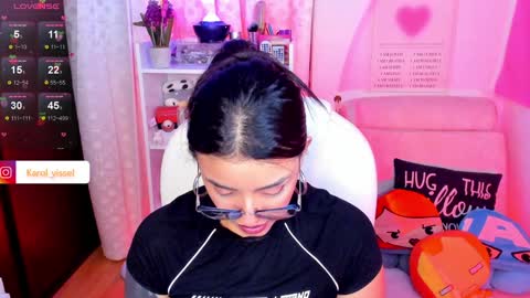 Snapshot of hinataweed01 chatting on December 2024 03:41:01 AM Karol Independent Model online show from December 2024 03:41:01 AM