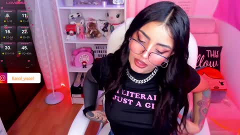 Snapshot of hinataweed01 chatting on December 2024 02:08:02 AM Karol Independent Model online show from December 2024 02:08:02 AM