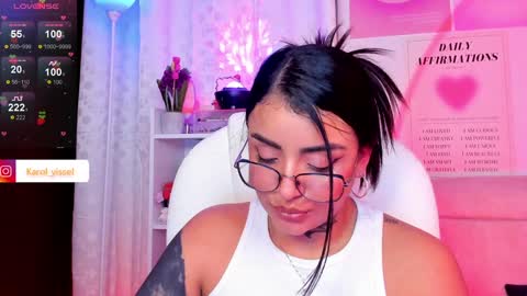 Snapshot of hinataweed01 chatting on December 2024 09:28:02 AM Karol Independent Model online show from December 2024 09:28:02 AM