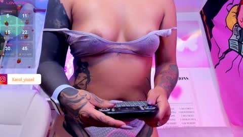 Snapshot of hinataweed01 chatting on January 2025 09:13:01 AM Karol Independent Model online show from January 2025 09:13:01 AM