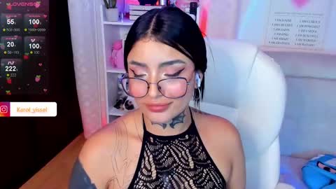 Snapshot of hinataweed01 chatting on February 2025 06:47:02 AM Karol Independent Model online show from February 2025 06:47:02 AM