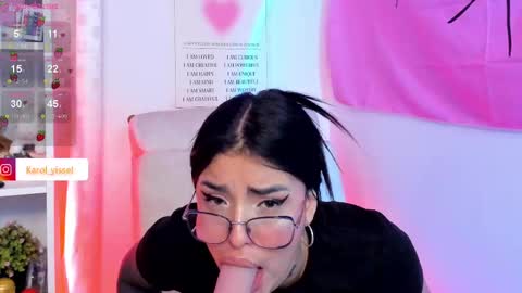 Snapshot of hinataweed01 chatting on February 2025 02:42:01 AM Karol Independent Model online show from February 2025 02:42:01 AM