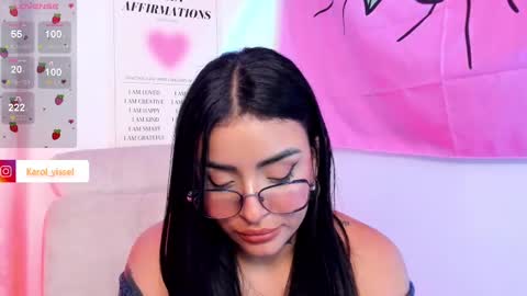 Snapshot of hinataweed01 chatting on March 2025 09:40:02 AM Karol Independent Model online show from March 2025 09:40:02 AM