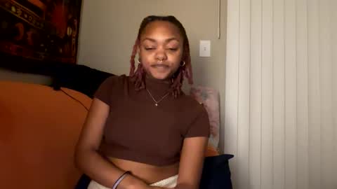 Snapshot of hippieangelbabi chatting on January 2025 12:02:01 AM angelbabi online show from January 2025 12:02:01 AM