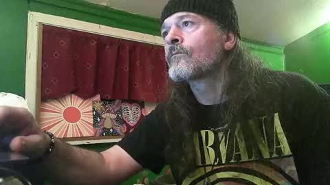 hippiedad333 online show from April 2026 02:15:02 AM