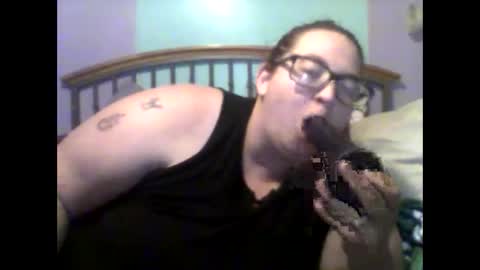 Snapshot of hisandhers428 chatting on May 2026 09:43:01 PM Hisandhers428 online show from May 2026 09:43:01 PM