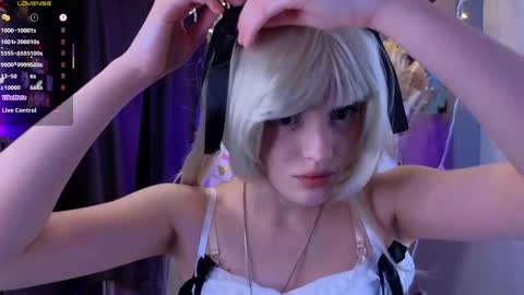 Ella online show from May 2026 07:54:02 PM