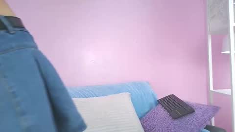 hiyakasudere_ online show from November 2025 06:45:01 PM