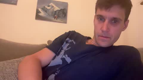 Snapshot of hobie006 chatting on March 2026 09:17:01 PM hobie006 online show from March 2026 09:17:01 PM