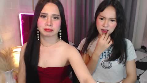 hoelymolly online show from February 2026 05:43:02 PM