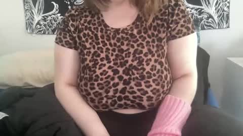 Snapshot of hoestoes915 chatting on March 2025 03:59:01 PM Stacey online show from March 2025 03:59:01 PM