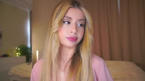 Moni Monica online show from April 2026 08:04:01 AM