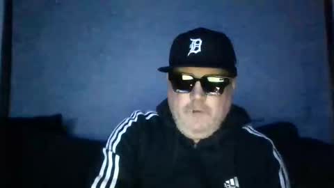 Snapshot of holden_minutz chatting on February 2026 09:05:01 AM holden_minutz online show from February 2026 09:05:01 AM