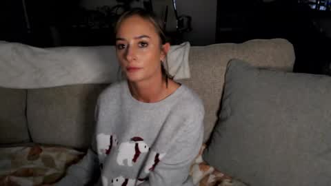 Holi Hurricane online show from December 2024 04:20:02 AM