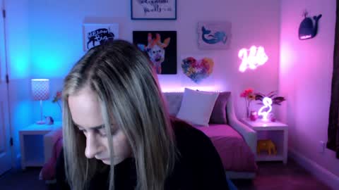 Holi Hurricane online show from January 2025 04:09:01 AM