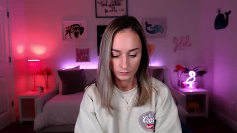 Holi Hurricane online show from September 2025 04:28:02 AM