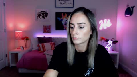 Holi Hurricane online show from October 2025 02:15:01 AM