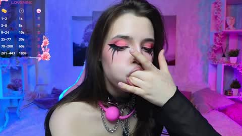 Lux online show from December 2024 08:22:02 PM