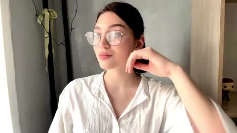 Sofia online show from April 2026 07:45:01 AM