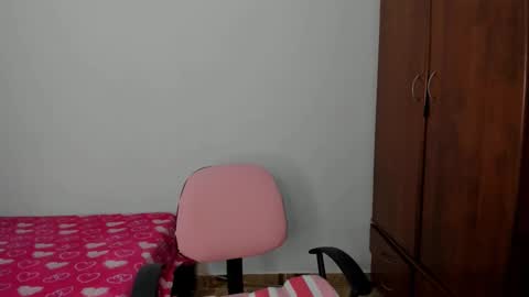 Snapshot of holly0550 chatting on October 2025 03:58:01 PM holly... online show from October 2025 03:58:01 PM