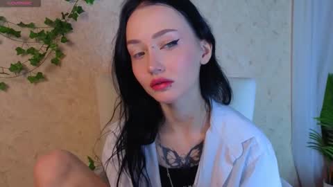 Snapshot of holly_berryy_ chatting on September 2025 01:28:01 AM holly_berryy_ online show from September 2025 01:28:01 AM
