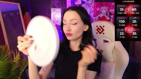 Snapshot of holly_berryy_ chatting on October 2025 01:33:02 AM holly_berryy_ online show from October 2025 01:33:02 AM