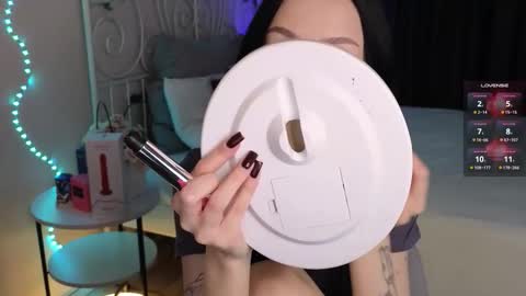 Snapshot of holly_berryy_ chatting on October 2025 01:47:02 AM holly_berryy_ online show from October 2025 01:47:02 AM