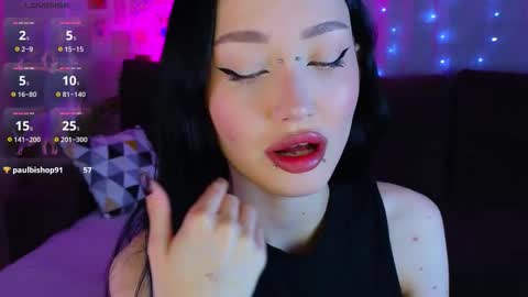 Snapshot of holly_berryy_ chatting on October 2025 01:59:02 AM holly_berryy_ online show from October 2025 01:59:02 AM