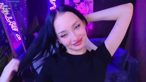 Snapshot of holly_berryy_ chatting on October 2025 02:01:01 AM holly_berryy_ online show from October 2025 02:01:01 AM