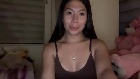 holly_wyn online show from April 2026 12:36:01 PM