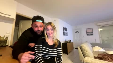 hollyandelon online show from November 2025 09:48:02 PM