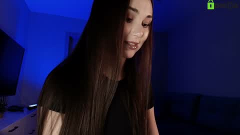 hollyextra online show from January 2026 10:59:02 PM