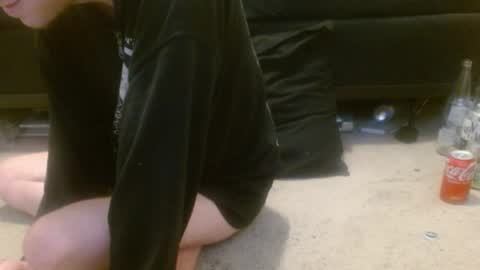 Holly Hawkes online show from April 2026 10:43:02 PM