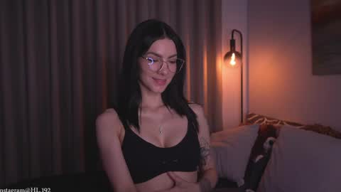 Holly Linder online show from April 2026 05:07:02 AM