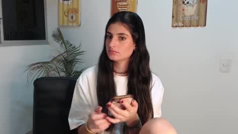 hollyshit_ online show from February 2025 01:23:02 AM