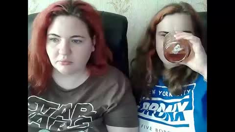 HollyXEva online show from February 2026 12:13:02 PM