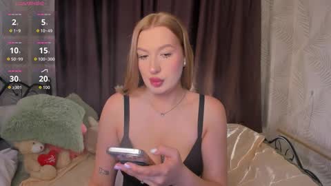 Emma online show from September 2025 12:14:01 AM